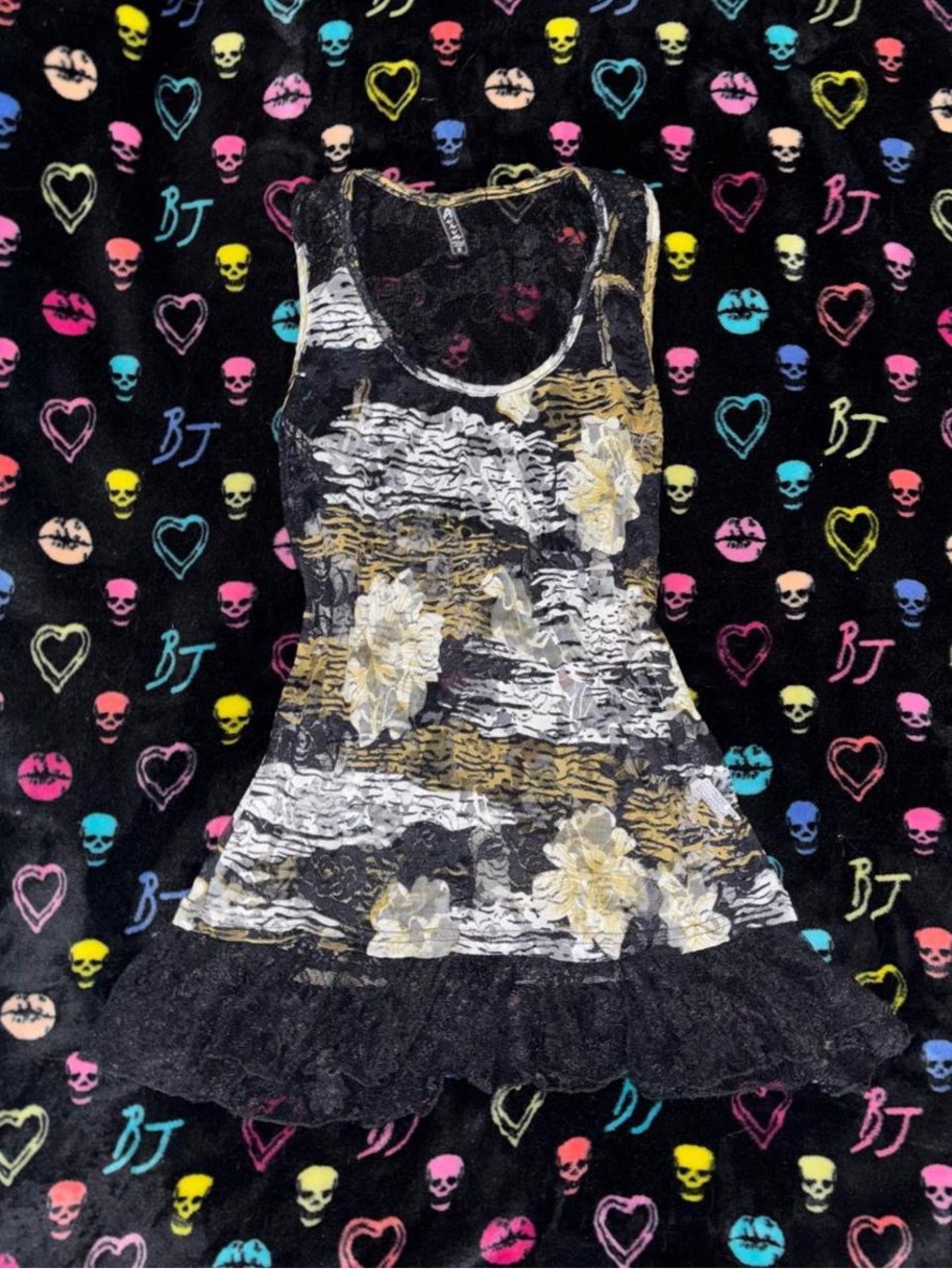 Yellow and black flower print lace tank top with ruffle  hem